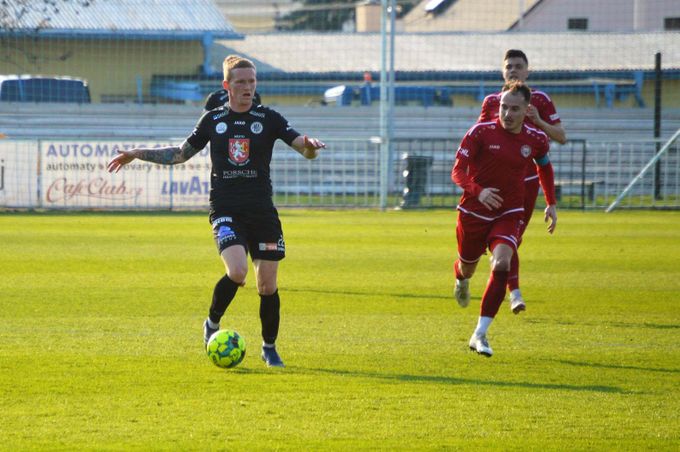Hradecký obrat v Chrudimi: „Votroci“ vedou druhou ligu už o šest bodů Hradecký obrat v Chrudimi: „Votroci“ vedou druhou ligu už o šest bodů