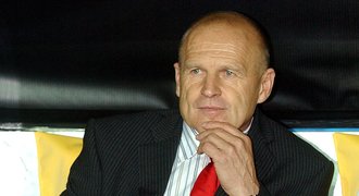 Hřebík zvládne obojí. Povede Spartu i devatenáctku repre