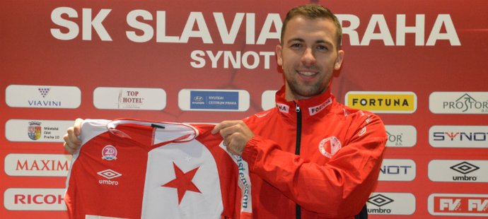 Fotbalový záložník Josef Hušbauer v dresu Slavie