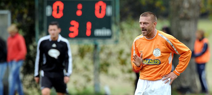 Tomáš Řepka při svém debutu v I. A třídě v dresu SK Hvozdnice