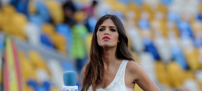 Jednou z nejznámějších sportovních reportérek je Sara Carbonero, přítelkyně Ikera Casillase...