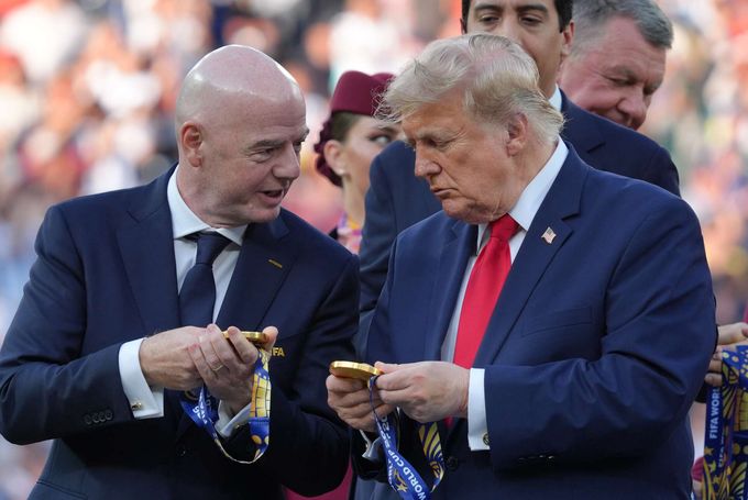 Šéf FIFA Infantino po MS napadl kritiky: Šíříte nenávist! Raději meditujte a modlete se Šéf FIFA Infantino po MS napadl kritiky: Šíříte nenávist! Raději meditujte a modlete se