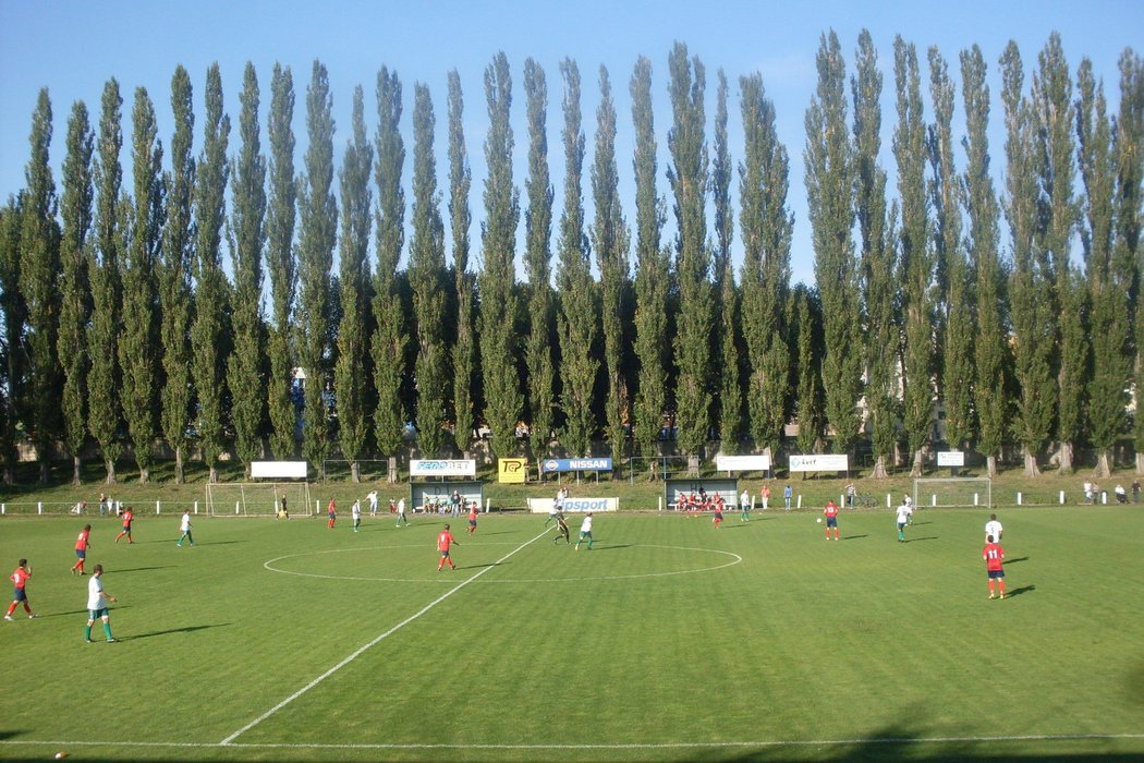 Takhle vypadá fotbal v Rousínově, pětitisícovém městečku nedaleko Vyškova