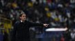 Kouč Interu Simone Inzaghi diriguje svoje svěřence
