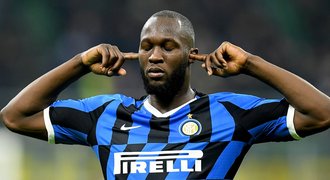 Inter rozdrtil Janov a opět vede italskou ligu, řádil Lukaku