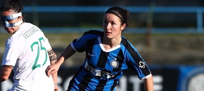 Eva Bartoňová hraje v základní sestavě Interu Milán