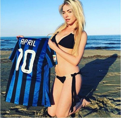 Modelka April Summersová je velkou fanynkou Interu Milán.