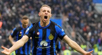 Nervy do poslední vteřiny. Inter Milán gólem v nastavení porazil Veronu