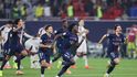 Fotbalisté PSG začínají oslavovat šestou trofej v roce