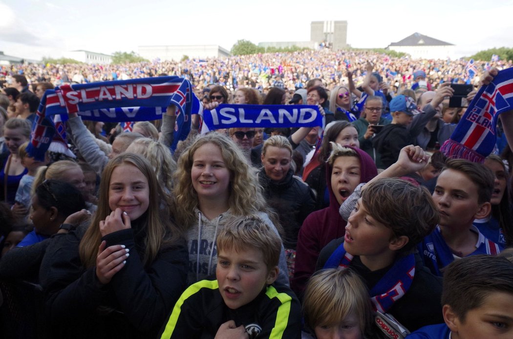 Příjezd islandských hrdinů přivítalo 30 tisíc fanoušků