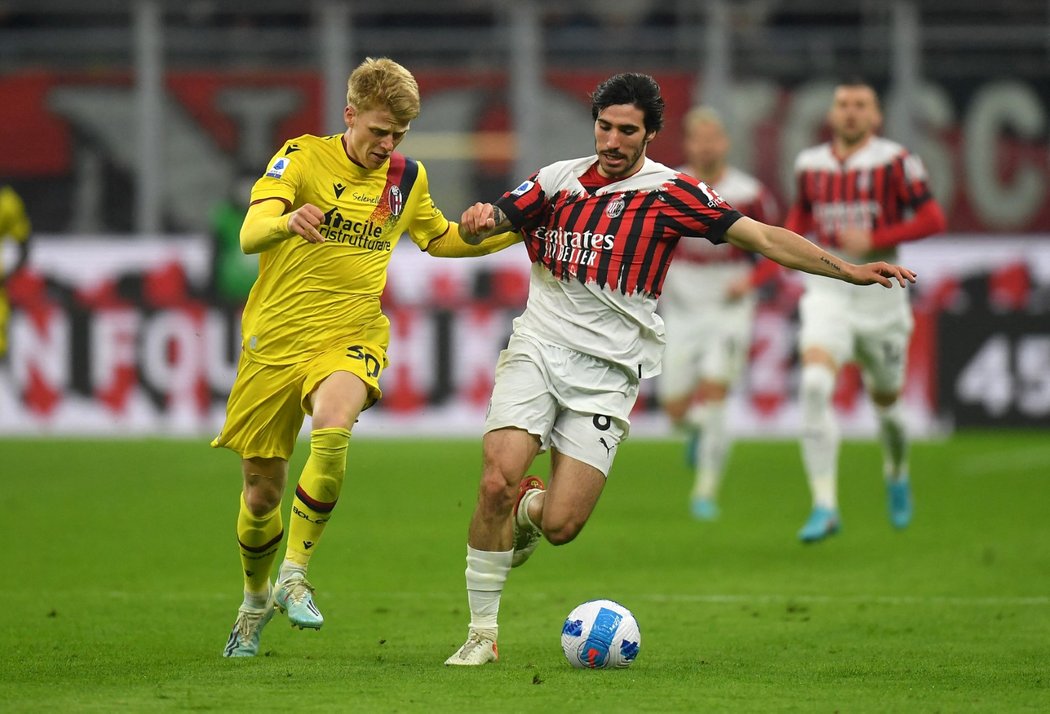 Fotbalisté AC Milán hráli s Boloňou bez branek