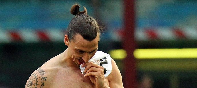 Zlatan Ibrahimovic sice zařídil s Boloňou alespoň remízu, ale AC Milán v boji o titul ztratilo