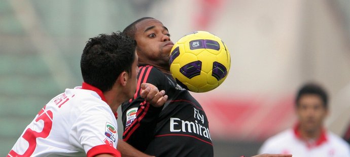 AC Milán porazil Bari a dotahuje se na vedoucí Lazio Řím