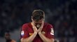 Francesco Totti se při posledním zápase za AS Řím neubránil slzám