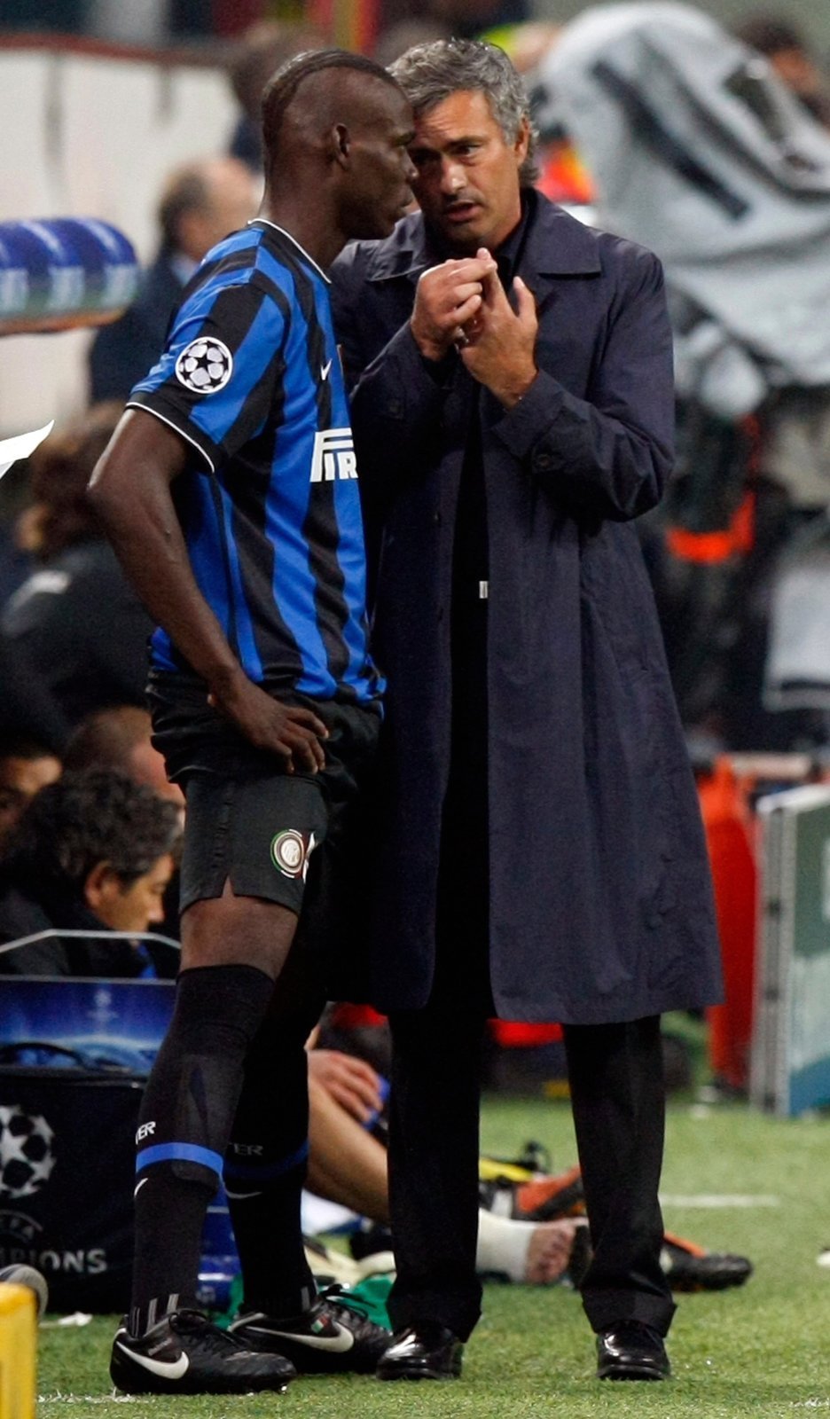 José Mourinho v dobách, kdy vedl Inter Milán i s Mariem Balotellim v sestavě. Italský mladík trenérovu důvěru zklamal.