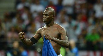 Balotelli proti vlastnímu klubu. Chce miliony, v Brescii litují, že ho vzali