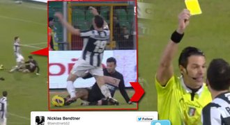 Nejtrapnější simulace! Obránci Juventusu se smějí i spoluhráči