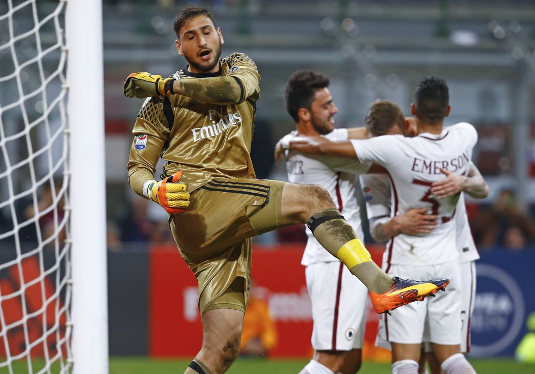 Gianluigi Donnarumma v dresu AC Milán