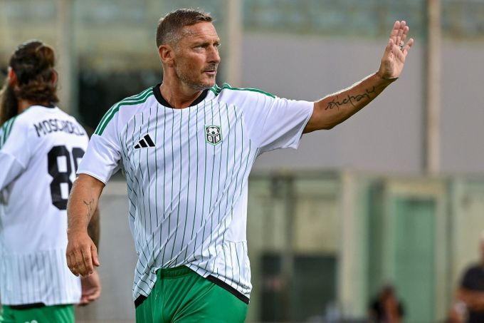 Neuvěřitelné, ale pravdivé. Legendární Totti (49) přiznal šílenou nabídku Neuvěřitelné, ale pravdivé. Legendární Totti (49) přiznal šílenou nabídku