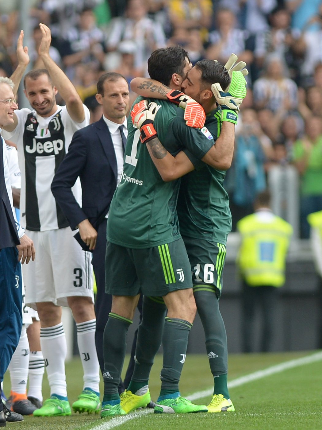 Buffon se rozloučil s Juventusem výhrou, v Turíně tekly slzy