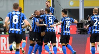 Inter zvládl duel se Sassuolem a vede ligu o 11 bodů. Juventus zdolal Neapol