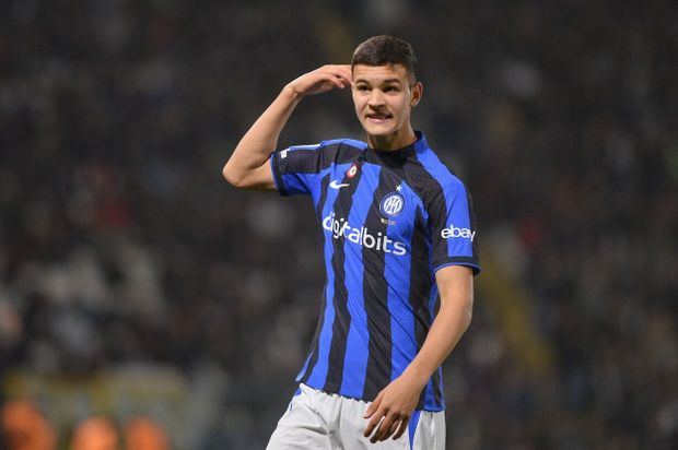 Valentín Carboni v dresu Interu Milán Valentín Carboni v dresu Interu Milán