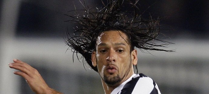 Brazilského útočníka s italksým pasem Amauriho nabízel jeden z fanoušků Juventusu na aukční síti eBay
