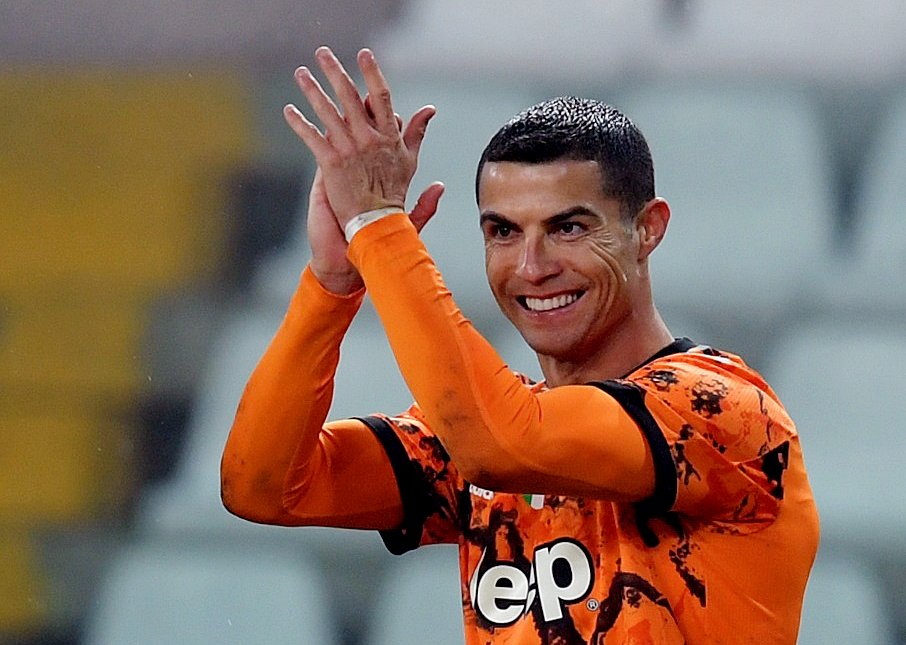 Fotbalisté Juventusu i díky dvěma gólům Cristiana Ronalda zvítězili 4:0 nad Parmou a v italské lize jsou třetí