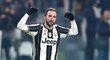 Gonzalo Higuain se raduje. Juventus vyhrál doma už 26 zápasů v řadě.