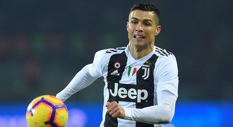 Turínské derby rozhodl Ronaldo, Milik spasil Neapol. AS Řím dotahuje Lazio