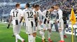 Radost hráčů Juventusu v utkání italské ligy proti Sampdorii