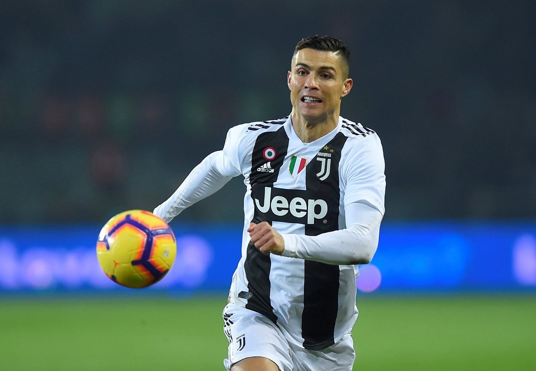 Hvězdný Cristiano Ronaldo v utkání Juventusu proti FC Turín