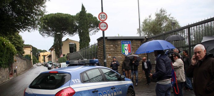 Policie navštívila přípravný tábor italské reprezemtace.