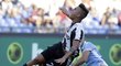 Paulo Dybala padá v zápase proti Laziu