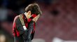 Záložník AC Milán Kaká smutní po prohře svého týmu v Neapoli
