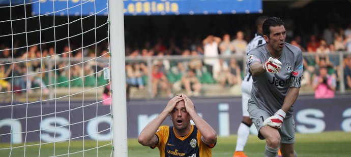 Fotbalisté Juventusu se rozloučili s italskou ligou remízou 2:2