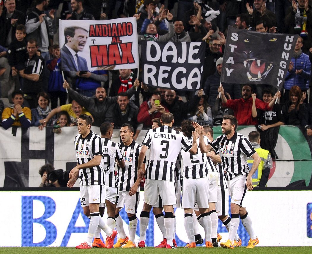Fotbalisté Juventusu vyhráli ve šlágru italské ligy nad Laziem 2:0.
