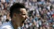 Neapolský Marek Hamšík se raduje z proměněné penalty proti Boloni