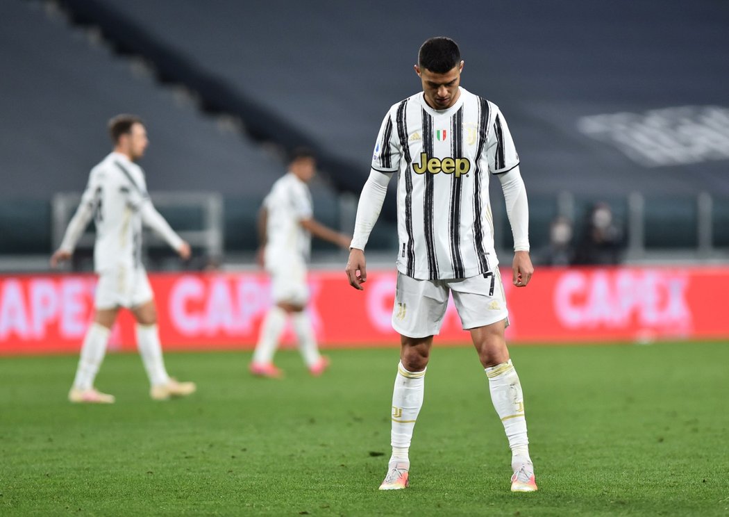 Ronaldo za Juventus nastupoval tři roky.