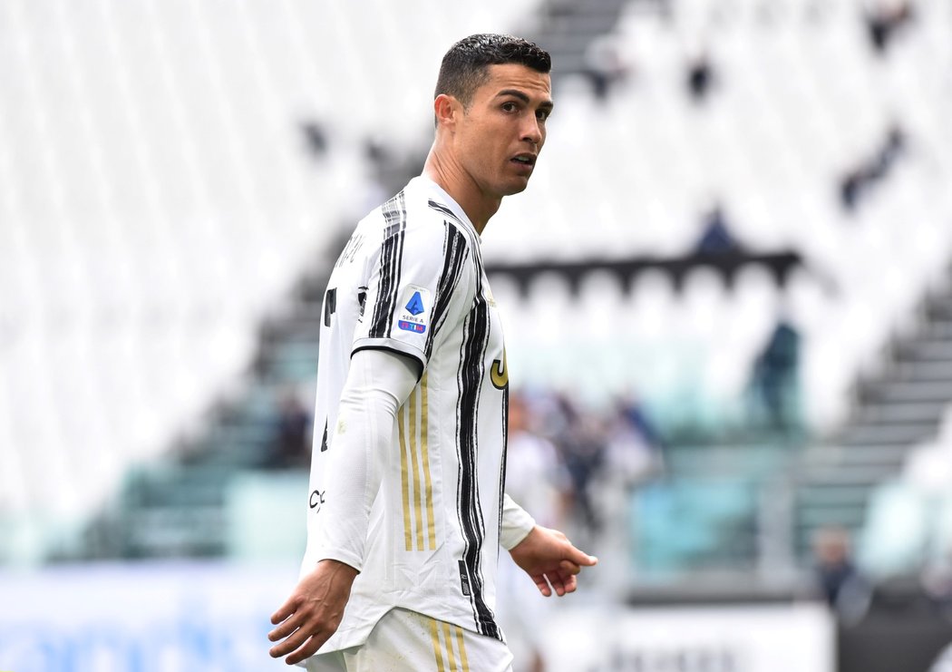 Cristiano Ronaldo, hvězdný portugalský útočník, v dresu italského Juventusu