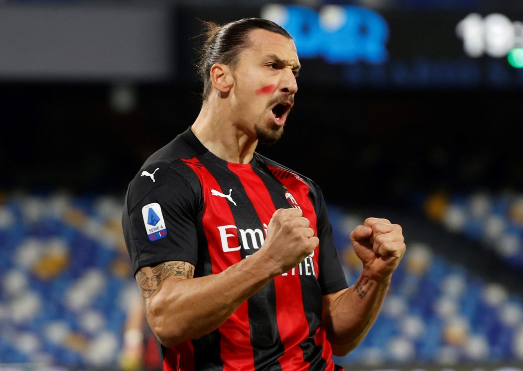 Fenomanální Zlatan Ibrahimovic během utkání AC Milán proti Neapoli