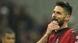 Janktovo Cagliari obralo Neapol, AC Milán ztratil doma s Atalantou