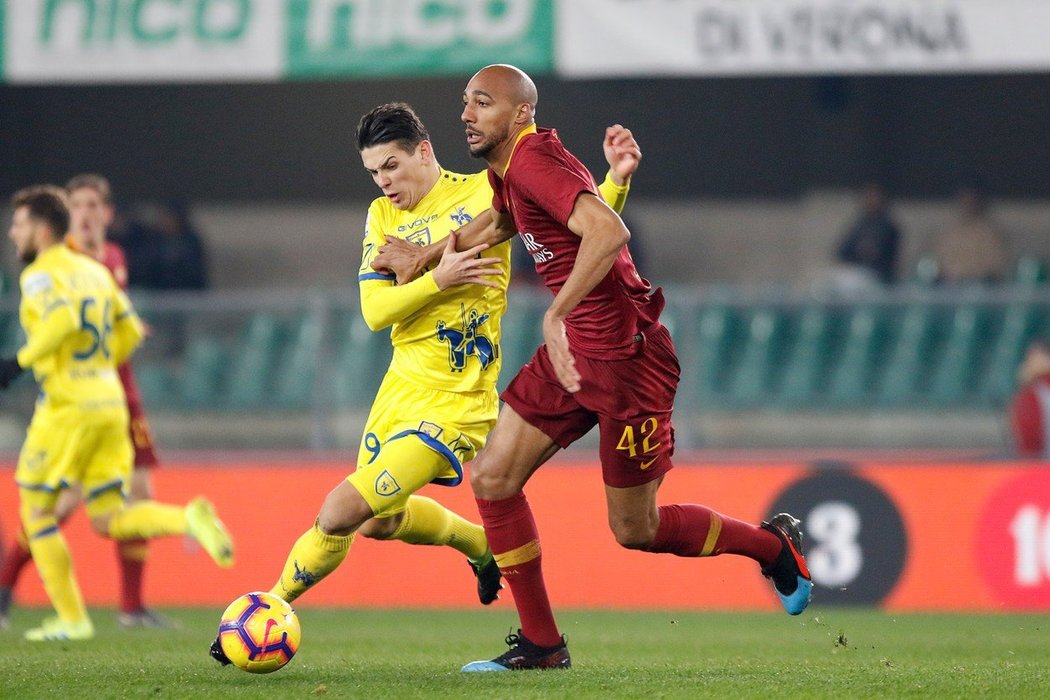 Fotbalisté AS Řím zdolali poslední Chievo 3:0 a vybojovali povinné tři body