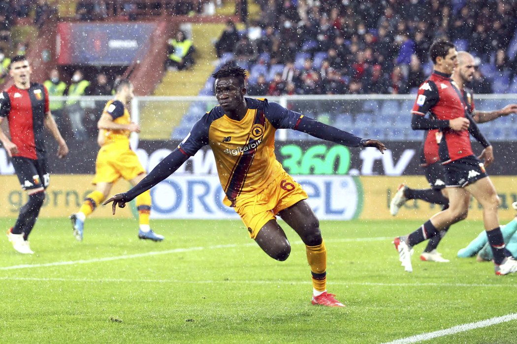 Felix Afena-Gyan vystřelil dvěma góly výhru Říma