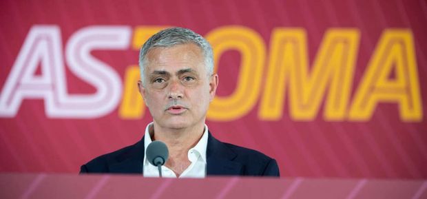José Mourinho se představil jako nový kouč AS Řím José Mourinho se představil jako nový kouč AS Řím