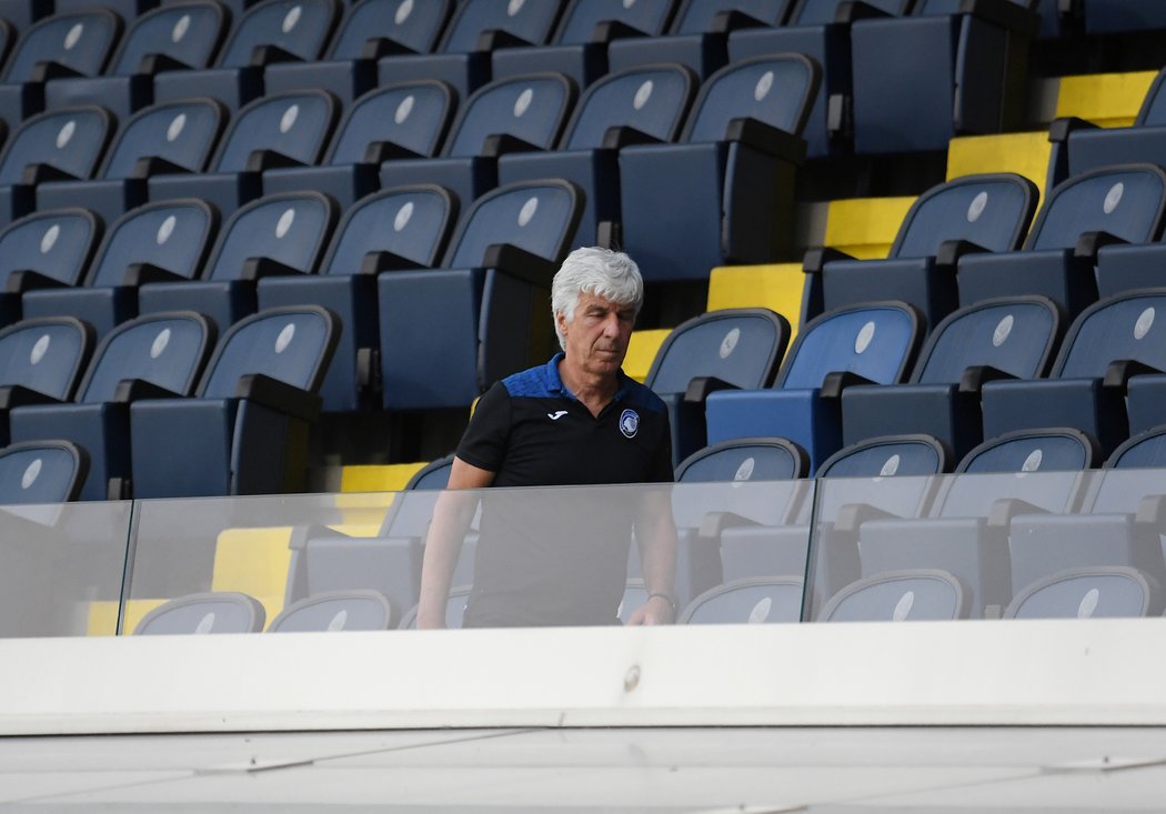 Trenér Atalanty Gian Piero Gasperini byl v prvním poločase vyloučen