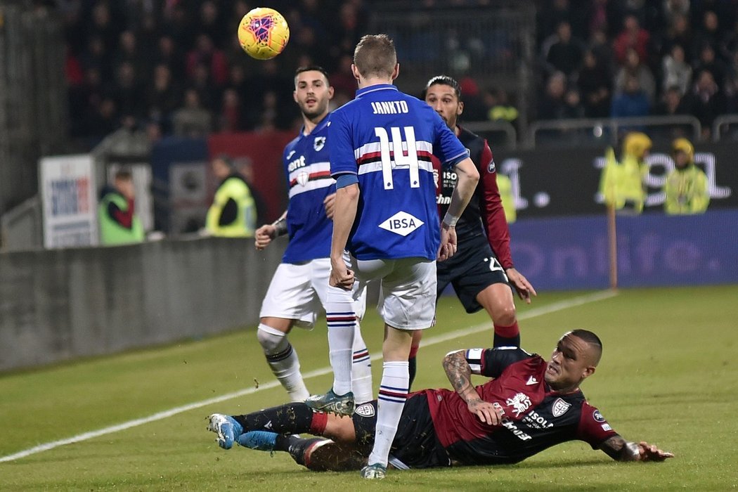 Jakub Jankto zažil v dohrávce italské ligy přestřelku na hřišti Cagliari, kde Sampdoria nakonec padla 3:4