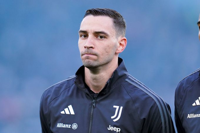 Nedvěd nakupuje? Hradec na lovu slavného Itala. Má tituly v Juventusu, ale dlouho nehrál Nedvěd nakupuje? Hradec na lovu slavného Itala. Má tituly v Juventusu, ale dlouho nehrál