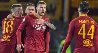 Džeko v nastavení rozhodl o výhře AS Řím, Piatek se přiblížil Ronaldovi