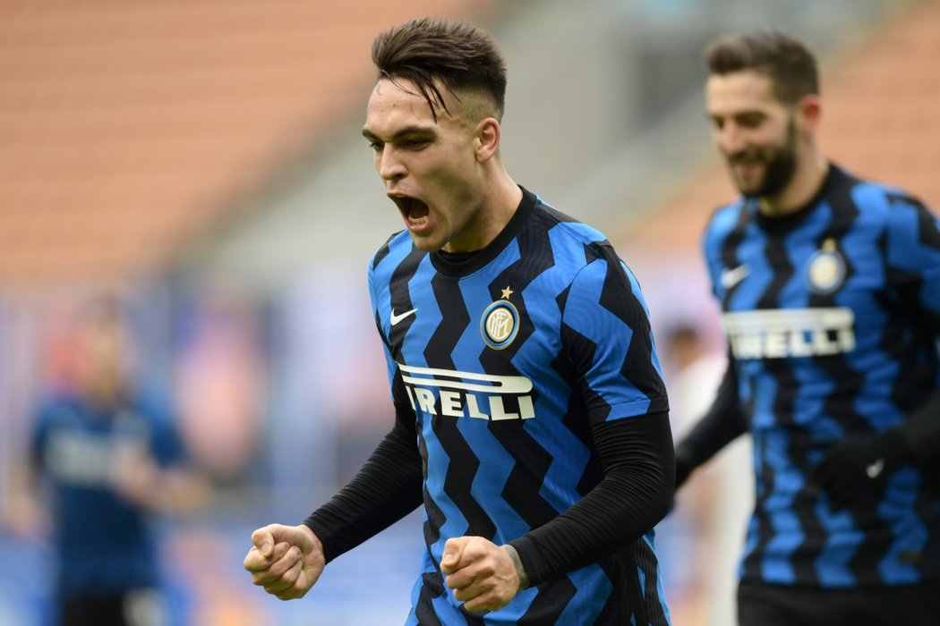 Útočník Interu Milán Lautaro Martínez vstřelil branku v zápase proti Crotone